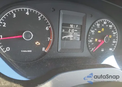 2014 Volkswagen Jetta 2.0L S z USA, uszkodzony, nr VIN 3VW2K7AJ3EM350095